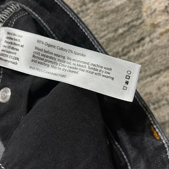 Eileen Fisher - size 8 - Classic Black Women's Jeans - cropped - Picture 4 of 7